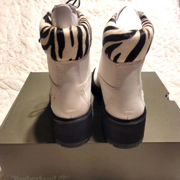 Timberland Booties Kinsley Waterproof White Nubuck Leather Zebra Lug Sole 7 New - Picture 5 of 13